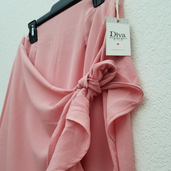 NWT Blush Pink Ruffle Wrap Skirt - Picture 3 of 4
